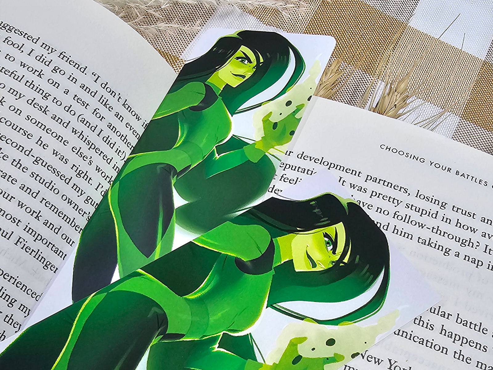 Shego Pinup Bookmark - Perfect Gift for Kim Possible Fans - LGBTQ Art - Ideal for Book Enthusiasts